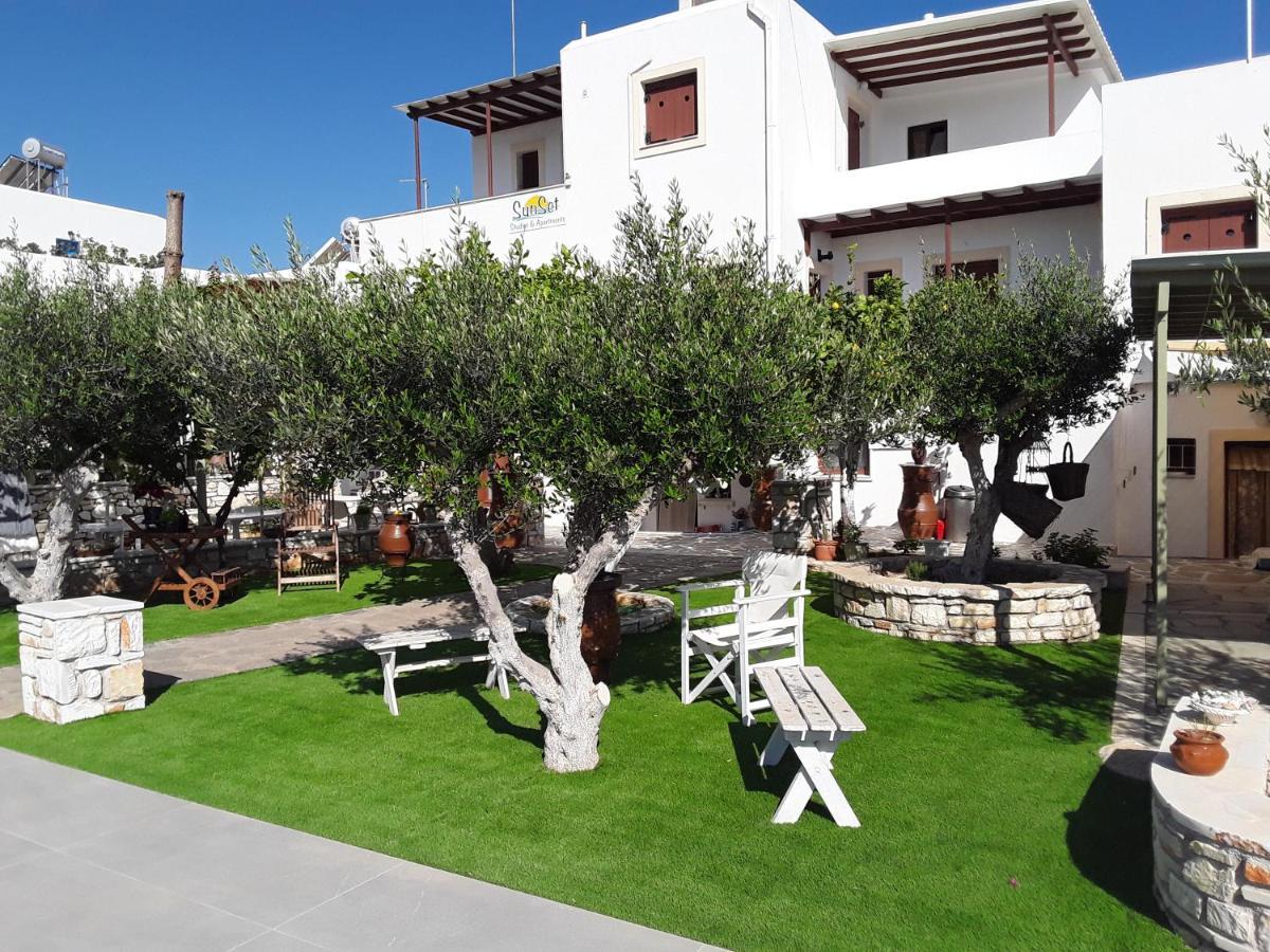 Sunset Studios And Apartments For Adults Over 21 Only Náusza Kültér fotó
