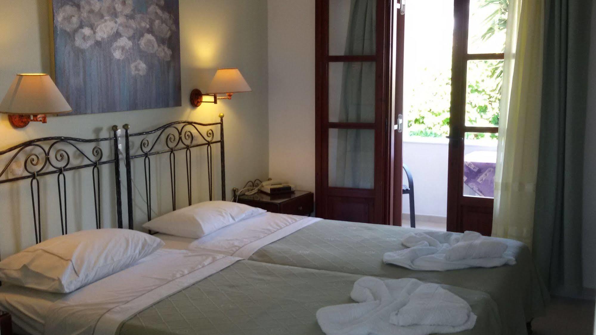 Sunset Studios And Apartments For Adults Over 21 Only Náusza Kültér fotó
